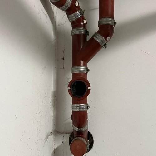 Rohr Cleaner bei Kanalreinigung